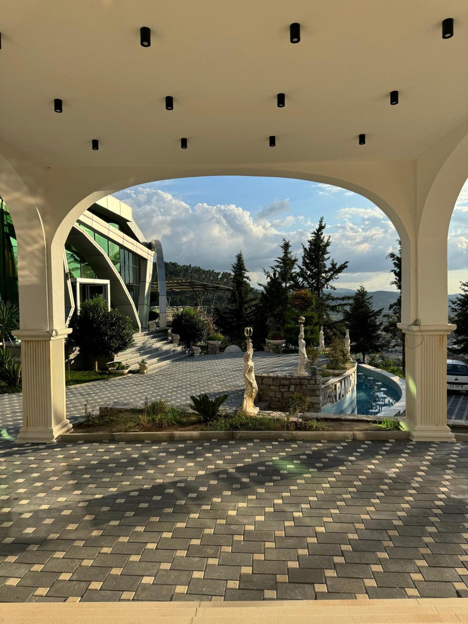 Hotel Panorama & Spa Elbasan Exterior photo